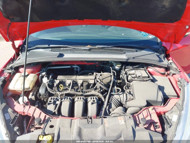45031345 :رقم المزاد ، 1FADP3F21FL316723 vin ، 2015 Ford Focus Se مزاد بيع