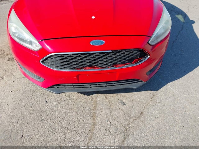 45031345 :رقم المزاد ، 1FADP3F21FL316723 vin ، 2015 Ford Focus Se مزاد بيع