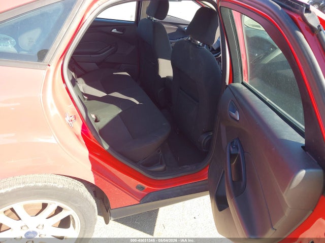 45031345 :رقم المزاد ، 1FADP3F21FL316723 vin ، 2015 Ford Focus Se مزاد بيع