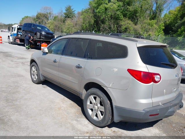 45031346 :رقم المزاد ، 1GNKRGED1BJ102222 vin ، 2011 Chevrolet Traverse 1lt مزاد بيع