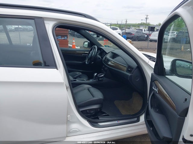 2014 Bmw X1 Xdrive28i მანქანა იყიდება აუქციონზე, vin: WBAVL1C51EVY23019, აუქციონის ნომერი: 45031350