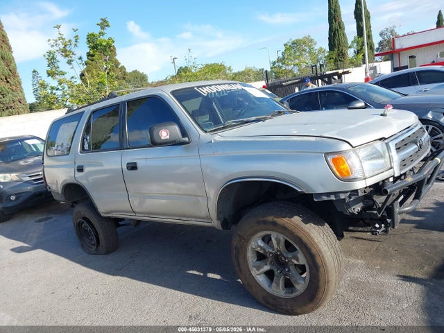 45031379 :رقم المزاد ، JT3GM84RXX0036917 vin ، 1999 Toyota 4runner مزاد بيع