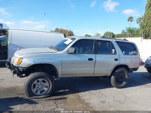 45031379 :رقم المزاد ، JT3GM84RXX0036917 vin ، 1999 Toyota 4runner مزاد بيع
