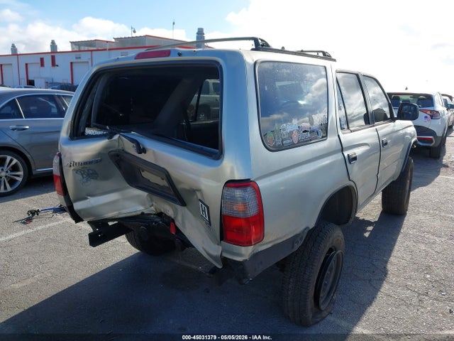 45031379 :رقم المزاد ، JT3GM84RXX0036917 vin ، 1999 Toyota 4runner مزاد بيع