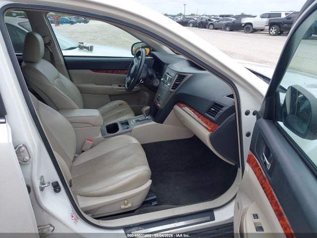 45031402 :رقم المزاد ، 4S4BRCKC0B3439655 vin ، 2011 Subaru Outback 2.5i Limited مزاد بيع