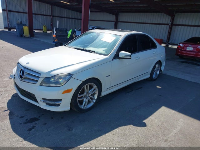 Продажа на аукционе авто 2012 Mercedes-benz C 250 Luxury/sport, vin: WDDGF4HB6CR200896, номер лота: 45031452