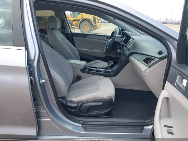 2017 Hyundai Sonata მანქანა იყიდება აუქციონზე, vin: 5NPE24AF2HH501545, აუქციონის ნომერი: 45031525