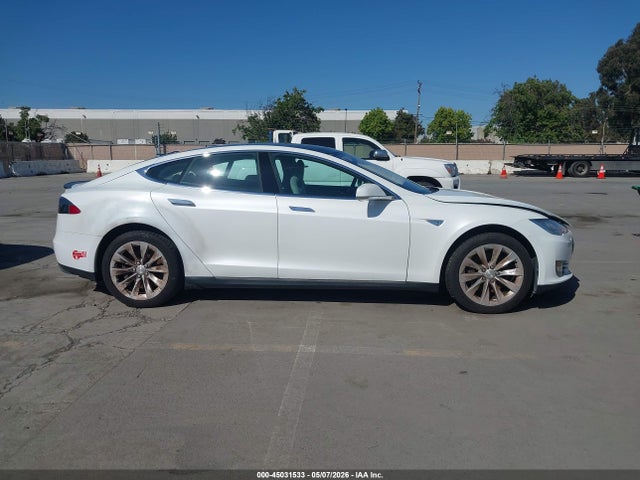 Продажа на аукционе авто 2013 Tesla Model S Performance, vin: 5YJSA1DP6DFP22342, номер лота: 45031533