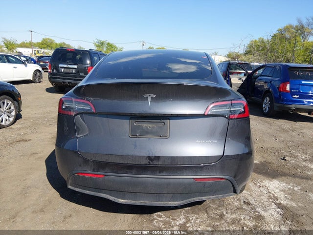 2024 Tesla Model Y Long Range Dual Motor All-wheel Drive მანქანა იყიდება აუქციონზე, vin: 7SAYGDEE4RA240905, აუქციონის ნომერი: 45031567