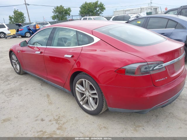 2015 Tesla Model S 70d/85d/p85d მანქანა იყიდება აუქციონზე, vin: 5YJSA1H22FF100922, აუქციონის ნომერი: 45031590