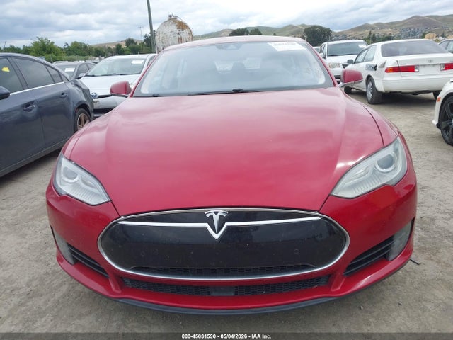 2015 Tesla Model S 70d/85d/p85d მანქანა იყიდება აუქციონზე, vin: 5YJSA1H22FF100922, აუქციონის ნომერი: 45031590