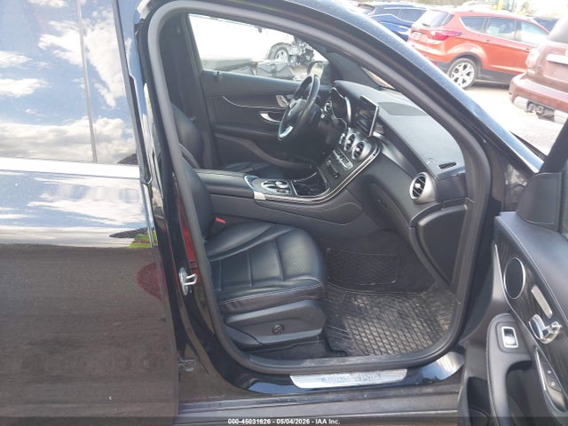 45031626 :رقم المزاد ، WDC0G4KB1HF150817 vin ، 2017 Mercedes-benz Glc 300 4matic مزاد بيع