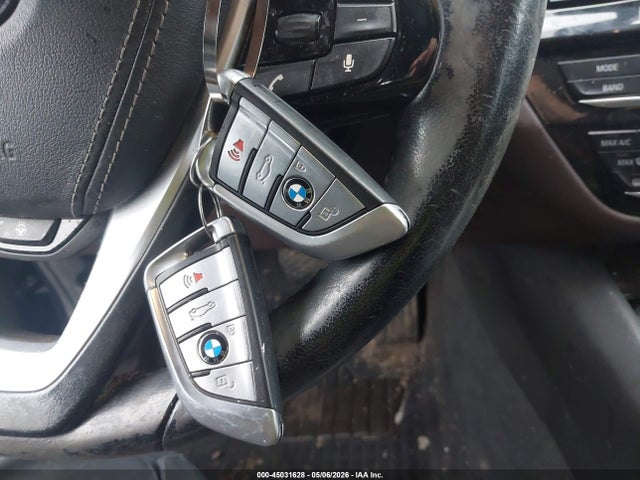 2017 Bmw 530i Xdrive მანქანა იყიდება აუქციონზე, vin: WBAJA7C31HG904178, აუქციონის ნომერი: 45031628