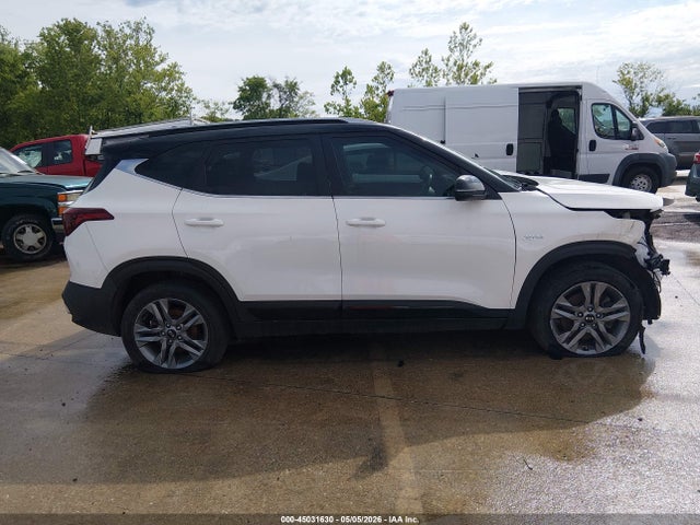 45031630 :رقم المزاد ، KNDEUCAA9M7158210 vin ، 2021 Kia Seltos S مزاد بيع