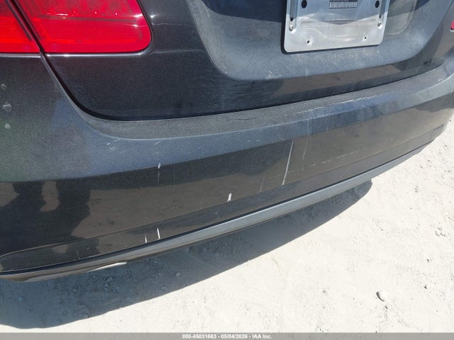 45031663 :رقم المزاد ، WDDHF8JB9CA636646 vin ، 2012 Mercedes-benz E 350 4matic مزاد بيع