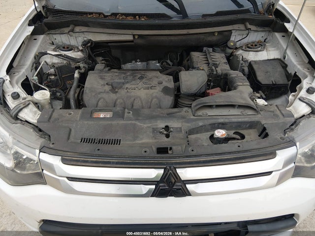 Продаж на аукціоні авто 2015 Mitsubishi Outlander Se, vin: JA4AZ3A38FZ012397, номер лоту: 45031692