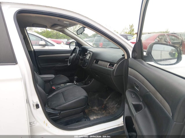 Продаж на аукціоні авто 2015 Mitsubishi Outlander Se, vin: JA4AZ3A38FZ012397, номер лоту: 45031692
