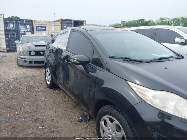 45031723 :رقم المزاد ، 3FADP4BJ5DM191952 vin ، 2013 Ford Fiesta Se مزاد بيع
