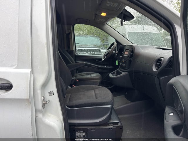 45031792 :رقم المزاد ، WD3PG2EA7G3131209 vin ، 2016 Mercedes-benz Metris مزاد بيع