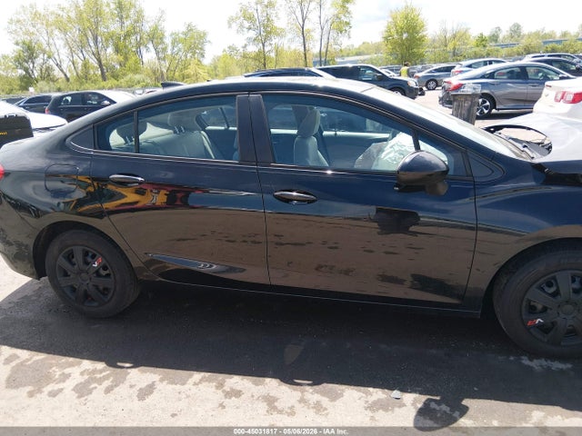 Продажа на аукционе авто 2017 Chevrolet Cruze Ls Auto, vin: 1G1BC5SM4H7278392, номер лота: 45031817