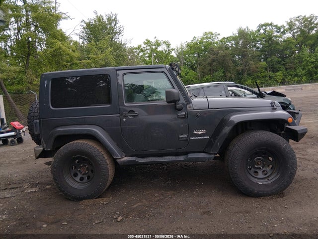 45031821 :رقم المزاد ، 1J4AA5D15AL145787 vin ، 2010 Jeep Wrangler Sahara مزاد بيع
