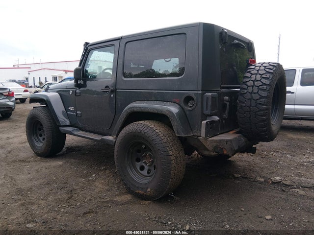 45031821 :رقم المزاد ، 1J4AA5D15AL145787 vin ، 2010 Jeep Wrangler Sahara مزاد بيع