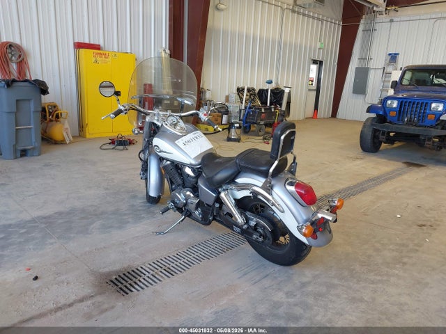 45031832 :رقم المزاد ، JH2RC44771M450162 vin ، 2001 Honda Vt750 Cd2 مزاد بيع