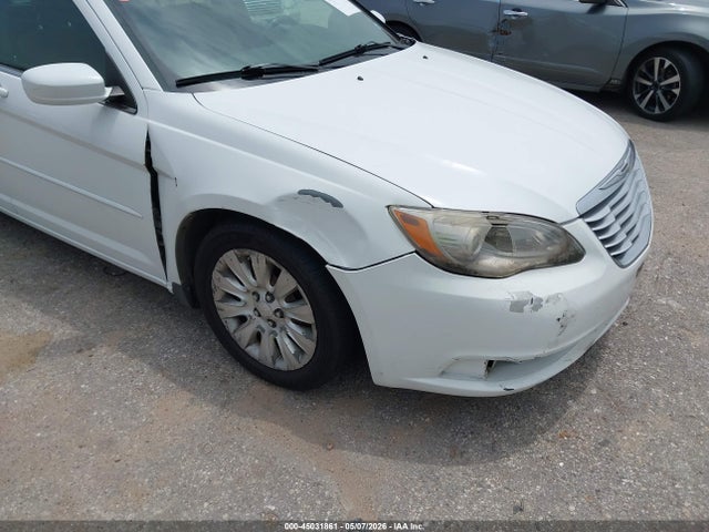 Продажа на аукционе авто 2013 Chrysler 200 Lx, vin: 1C3CCBAB3DN624680, номер лота: 45031861