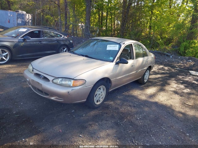 45031865 :رقم المزاد ، 1FAFP13P1XW225612 vin ، 1999 Ford Escort Se مزاد بيع