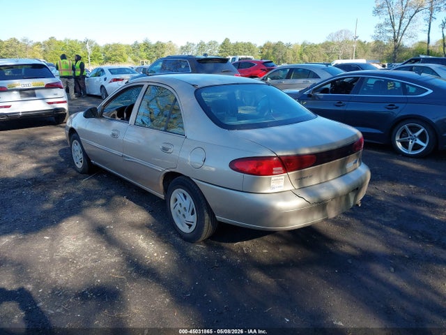 45031865 :رقم المزاد ، 1FAFP13P1XW225612 vin ، 1999 Ford Escort Se مزاد بيع