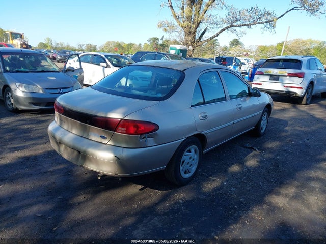 45031865 :رقم المزاد ، 1FAFP13P1XW225612 vin ، 1999 Ford Escort Se مزاد بيع