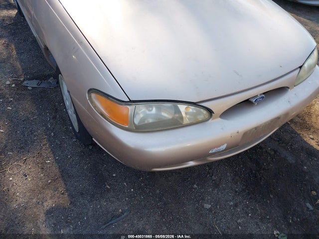 45031865 :رقم المزاد ، 1FAFP13P1XW225612 vin ، 1999 Ford Escort Se مزاد بيع