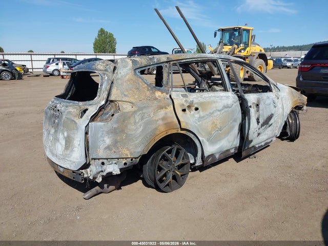 2T3JFREV3HW693701 Toyota RAV4 SE