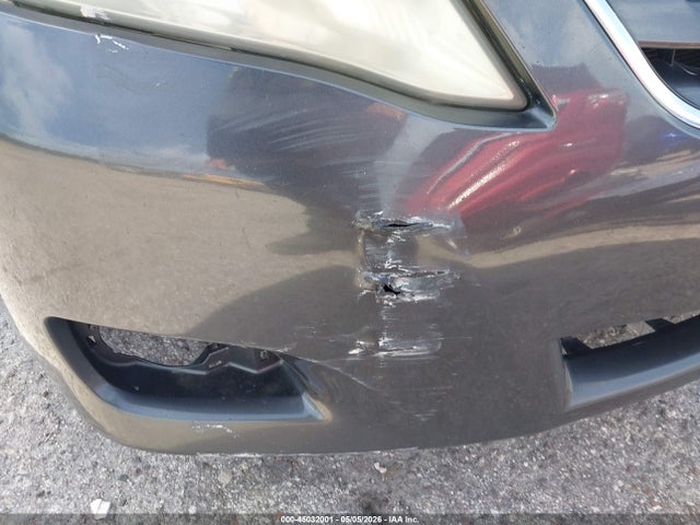 45032001 :رقم المزاد ، 4T1BF3EKXBU177178 vin ، 2011 Toyota Camry Le مزاد بيع