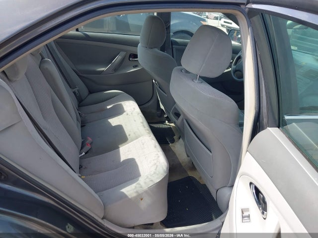45032001 :رقم المزاد ، 4T1BF3EKXBU177178 vin ، 2011 Toyota Camry Le مزاد بيع