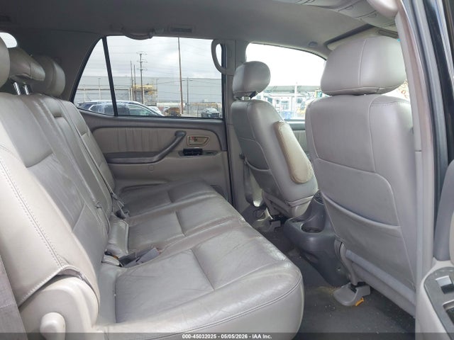 Продажа на аукционе авто 2002 Toyota Sequoia Limited V8, vin: 5TDZT38A52S124133, номер лота: 45032025