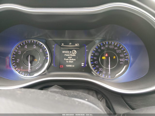 Продажа на аукционе авто 2016 Chrysler 200 Limited Platinum, vin: 1C3CCCAG4GN190596, номер лота: 45032030