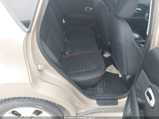 45032033 :رقم المزاد ، KNDJN2A29F7137133 vin ، 2015 Kia Soul مزاد بيع