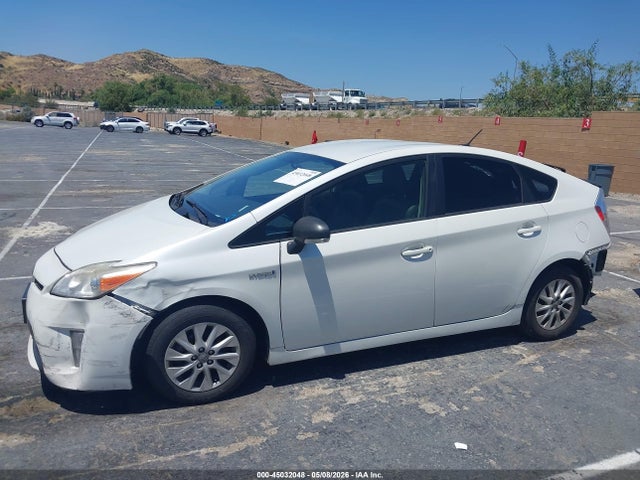JTDKN3DU3F0424998 Toyota Prius Persona Series Special Edition