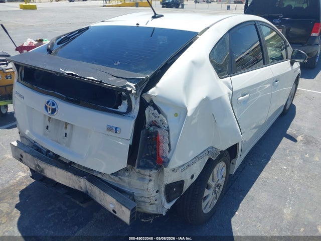 JTDKN3DU3F0424998 Toyota Prius Persona Series Special Edition