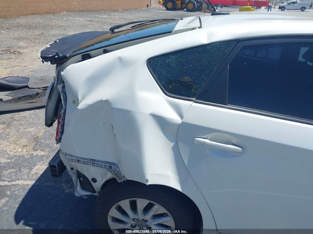 JTDKN3DU3F0424998 Toyota Prius Persona Series Special Edition