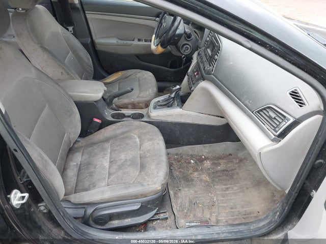 45032120 :رقم المزاد ، KMHD74LF8HU394836 vin ، 2017 Hyundai Elantra Se مزاد بيع
