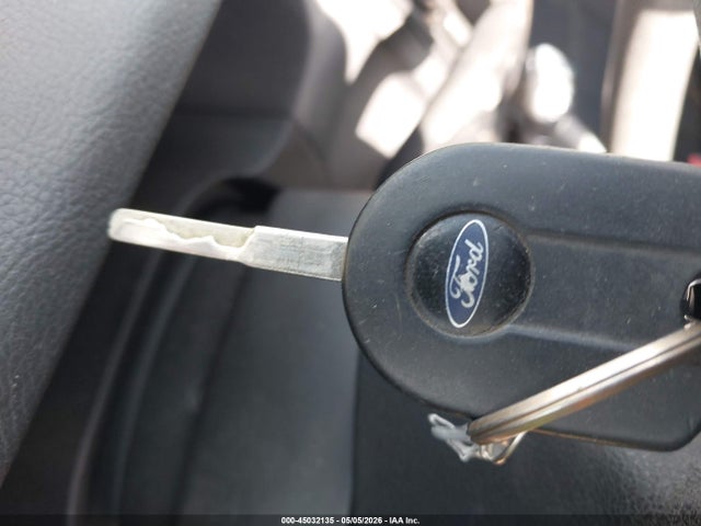 45032135 :رقم المزاد ، 1FADP3K28FL368775 vin ، 2015 Ford Focus Se مزاد بيع