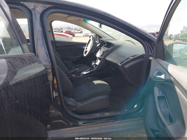 45032135 :رقم المزاد ، 1FADP3K28FL368775 vin ، 2015 Ford Focus Se مزاد بيع