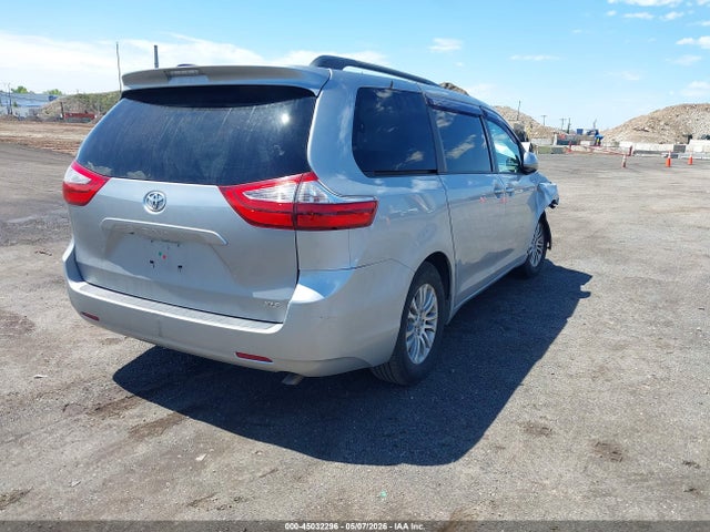 45032296 :رقم المزاد ، 5TDYK3DC8GS713576 vin ، 2016 Toyota Sienna Xle/xle 8 Passenger مزاد بيع