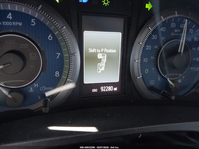 45032296 :رقم المزاد ، 5TDYK3DC8GS713576 vin ، 2016 Toyota Sienna Xle/xle 8 Passenger مزاد بيع