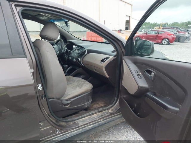 KM8JT3AF6FU959481 Hyundai TUCSON GLS
