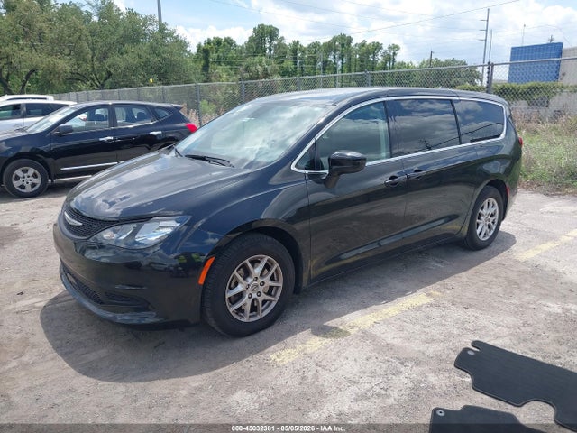 45032381 :رقم المزاد ، 2C4RC1CGXNR105333 vin ، 2022 Chrysler Voyager Lx مزاد بيع