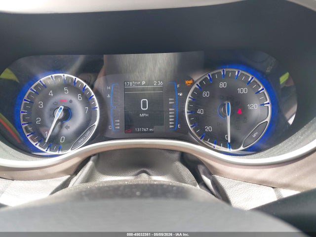 45032381 :رقم المزاد ، 2C4RC1CGXNR105333 vin ، 2022 Chrysler Voyager Lx مزاد بيع