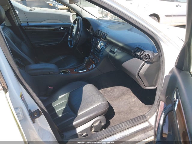 Продажа на аукционе авто 2005 Mercedes-benz C 240 Luxury 4matic, vin: WDBRF81J15F666394, номер лота: 45032385